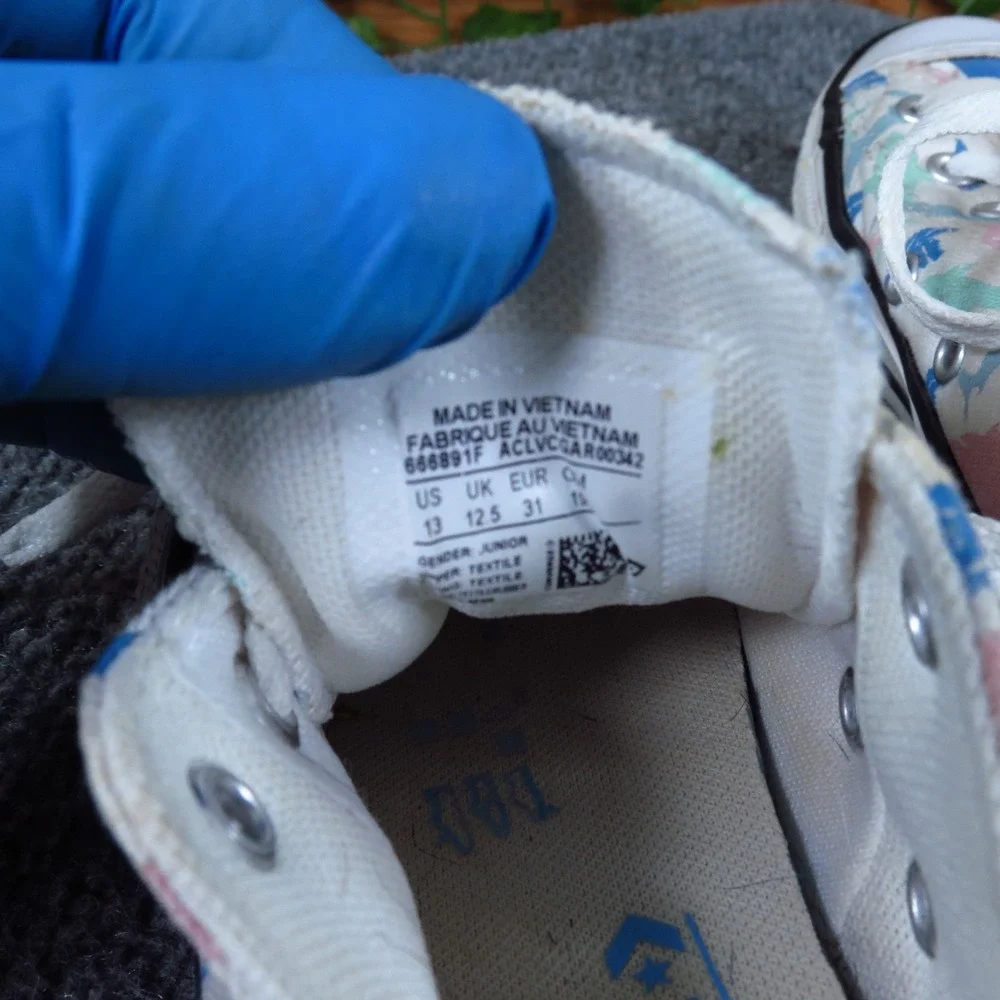Converse Chuck Taylor All Star Junior Sneakers Size 13 School Shark Print Multi